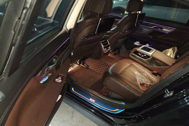 Used BMW 7 Series 2018 730Li Luxury Model Excellence Package
