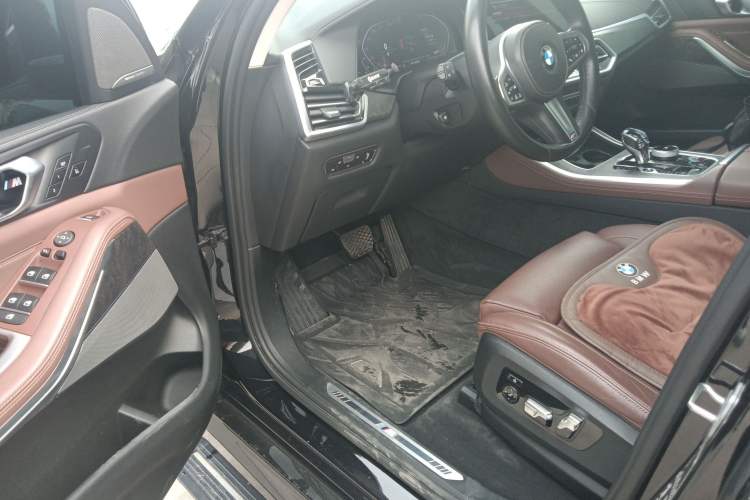 Used BMW X5 2022 xDrive40i Luxury Edition M Sport Package
