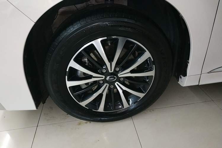 Used GAC Trumpchi M8 2023 Lingxiu Series 390T Deluxe Edition Left Front Wheel Hub