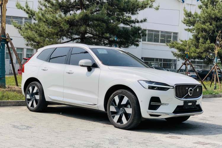 Used Volvo XC60 New Energy 2024 T8 Plug-in Hybrid Long-Range All-Wheel Drive Smart Luxury Edition
