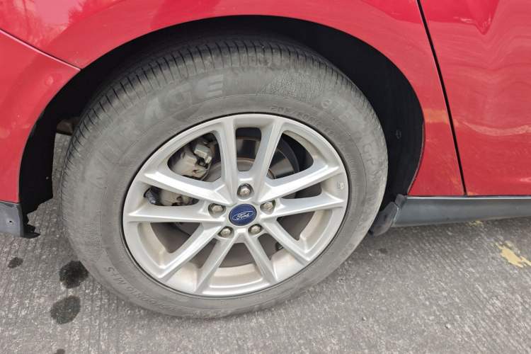 Used Ford Focus 2018 Hatchback Classic EcoBoost 180 Automatic Elite Model
