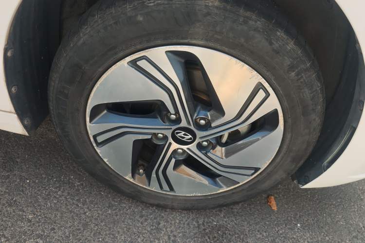 Used Hyundai Elantra PHEV 2019 1.6L PHS Comfort Edition Right Front Wheel Hub