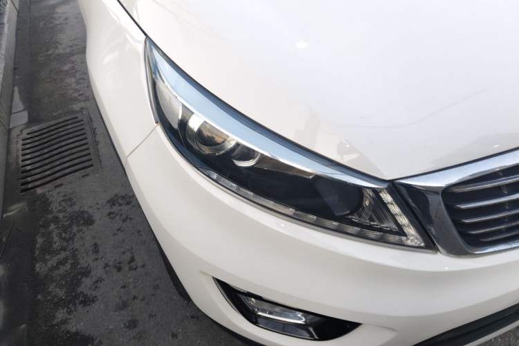 Used Kia Sportage R 2015 2.0L Automatic Two-Wheel Drive DLX Model Right Front Headlight