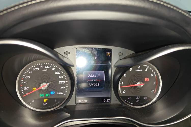 Used Mercedes-Benz GLC 2017 GLC 260 4MATIC Dynamic Edition Instrument Cluster