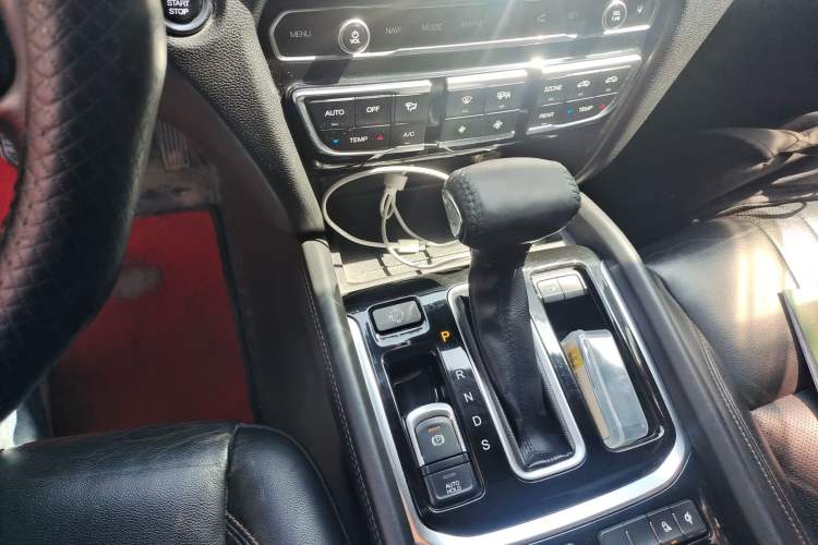 Used GAC Trumpchi GS8 2017 320T Two-Wheel Drive Luxury Smart Connectivity Version (7 Seats)
