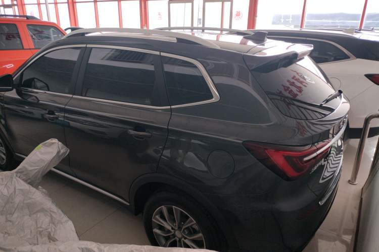 Used Roewe RX5 2023 PLUS 330TGI Automatic Trendsetting Smart Edition
