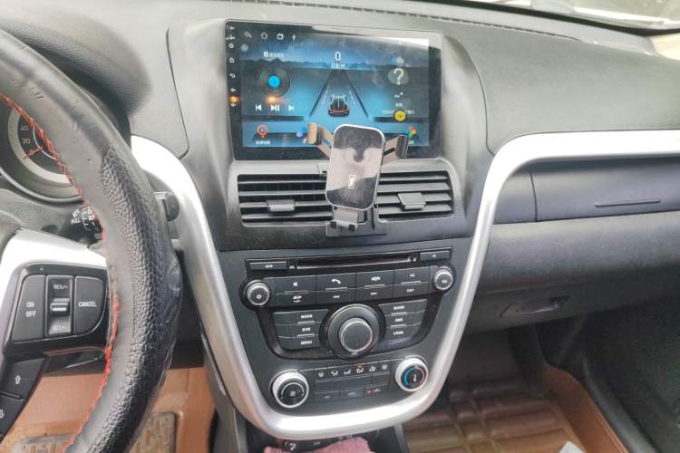 Used Bestune X80 2013 2.0L automatic comfort version
