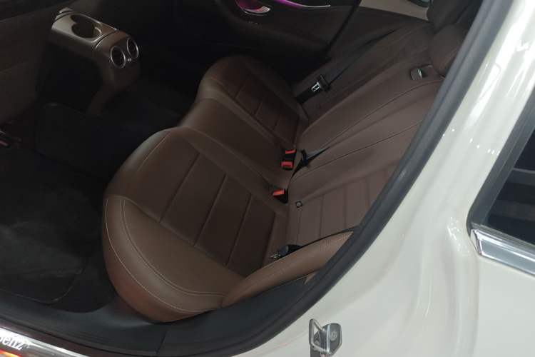 Used Mercedes-Benz E-Class 2019 E 200 L Sport Edition
