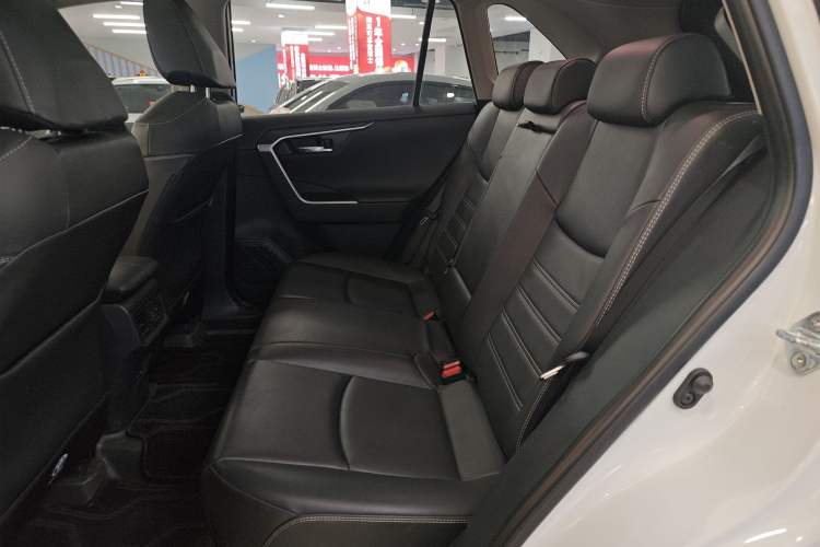 Used Toyota RAV4 2023 2.0L CVT Two-Wheel Drive 20th Anniversary Platinum Edition