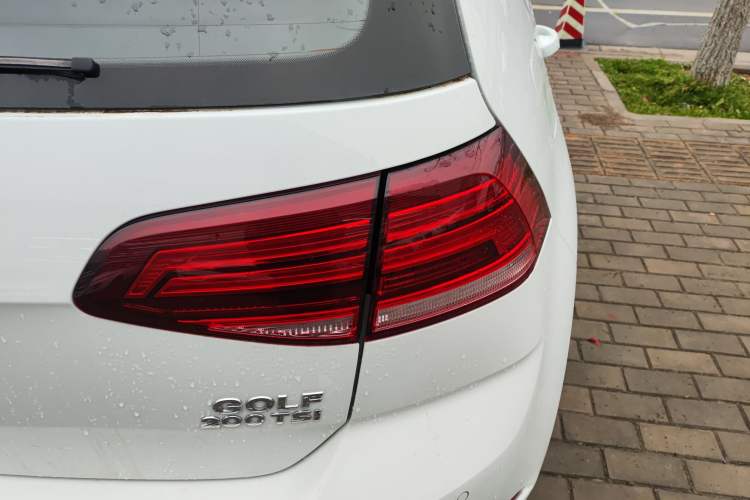 Used Volkswagen Golf 2020 200TSI DSG Comfortable and Ambitious Edition
