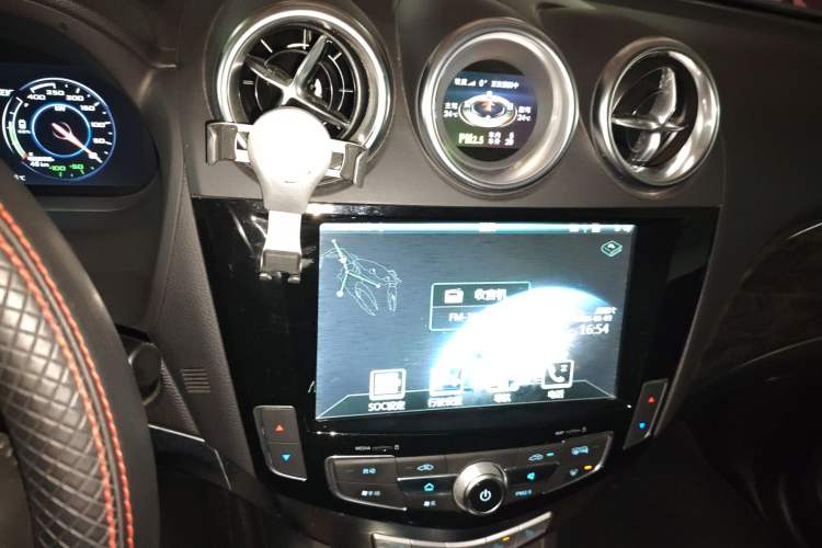 Used BYD Tang New Energy 2015 2.0T Four-Wheel-Drive Flagship Model