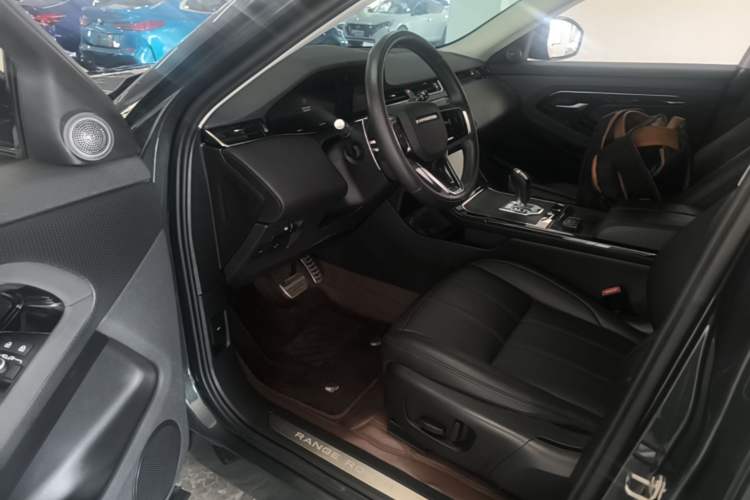 Used Land Rover Range Evoque 2023 Aurora L 200PS Elite Edition