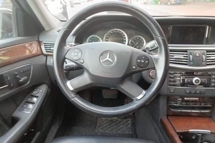 Used Mercedes-Benz E-Class 2011 E 300 L Elegant Model
