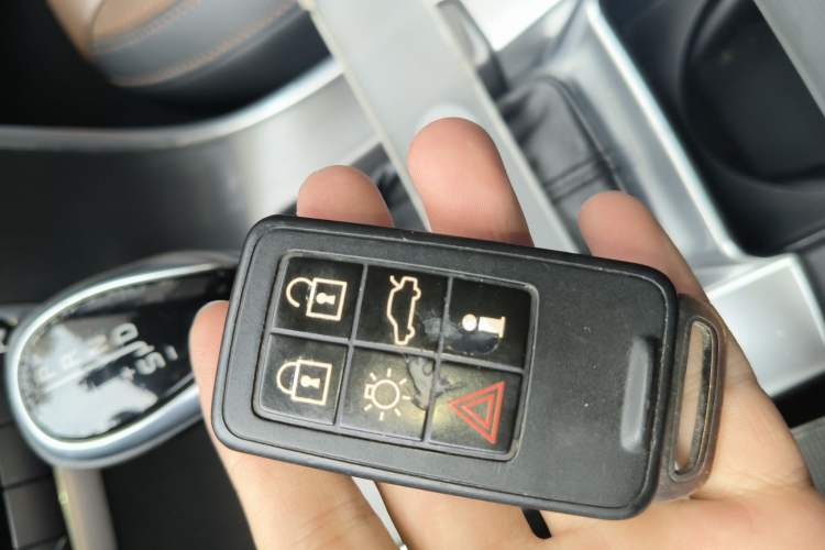 Used Volvo XC60 2014 T6 Zhiyi Edition Vehicle Key
