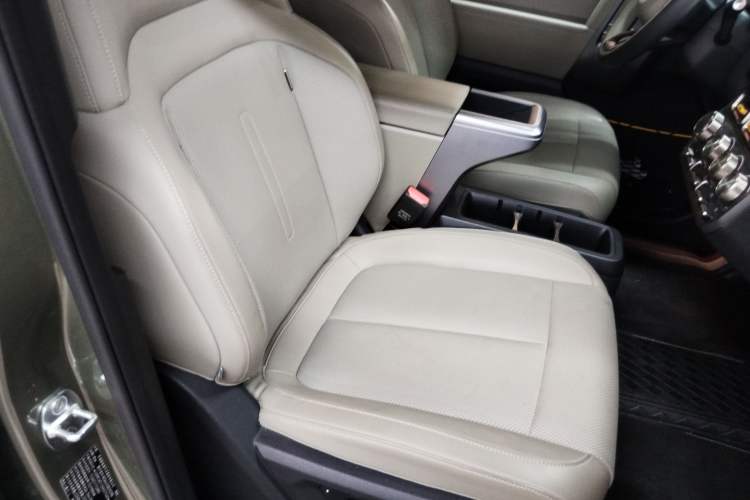 Used iCAR V23 2025 501 Four-Wheel Drive Advanced Version
