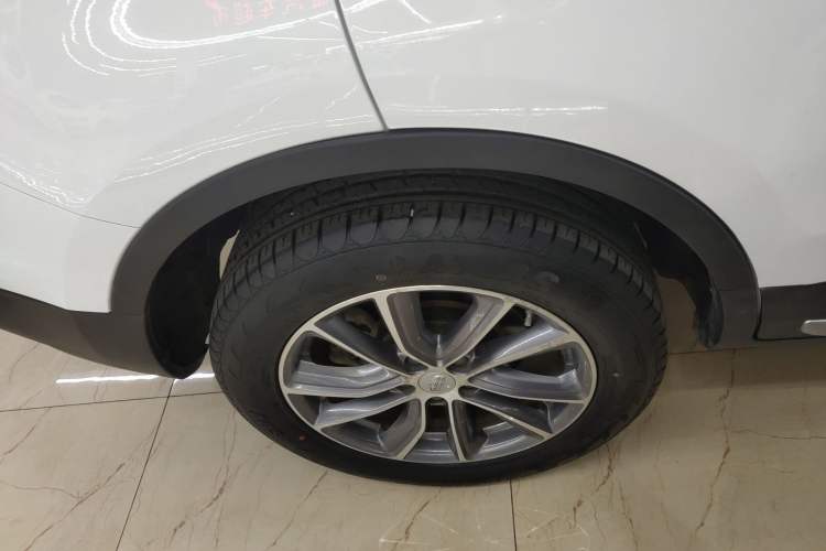 Used Geely Auto Emgrand X7 Sport 2020 1.8TD DCT Two-Wheel Drive Smart Connect 4G-Enabled Version
