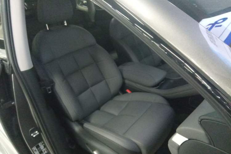 Used IM LS6 2023 Max Standard Edition Right Front Seat