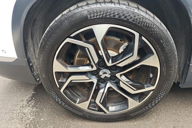 Used Nio ES8 2020 580 km Signature Edition 7-Seater Version Right Rear Wheel Hub