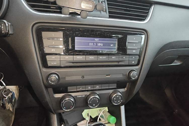 Used Skoda Octavia 2016 1.6L Automatic Chuanxing Edition
