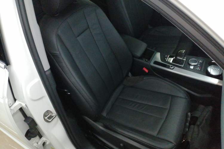 Used Audi A4L 2019 40 TFSI Fashion Edition China VI Emission Standard