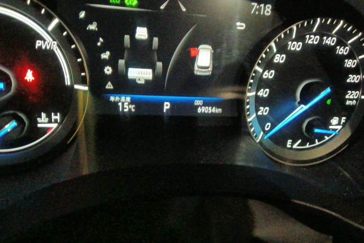 Used Toyota Highlander 2022 Dual-Engine 2.5L Two-Wheel Drive Prestige Edition 7-Seater