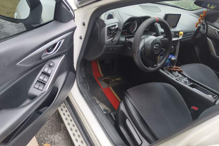 Used Mazda CX-4 2016 2.0L Automatic 2WD Blue Sky Dynamic Leather Edition
