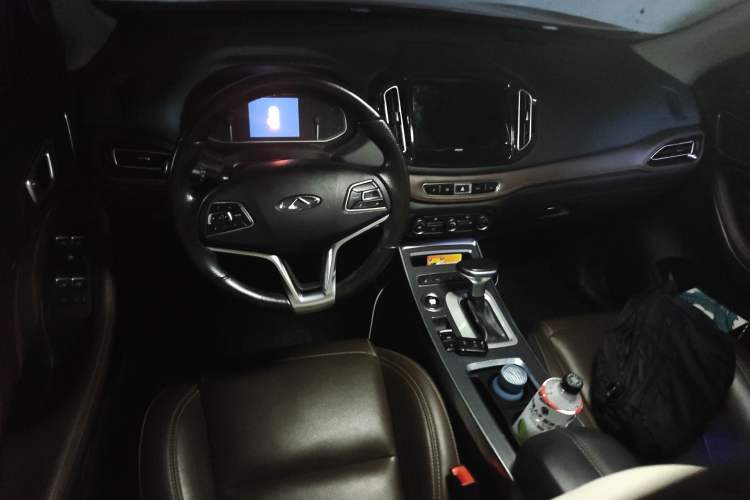 Used Chery Tiggo 7 2018 1.5T Automatic Luxury Edition China V Standard Center Console