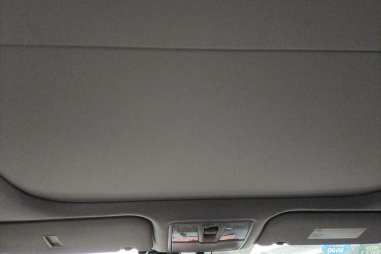 Used Hyundai ix25 2016 1.6T Dual-Clutch Two-Wheel-Drive Deluxe DLX Model
