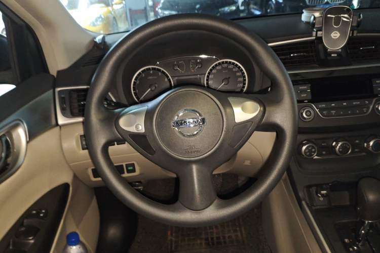 Used Nissan Sylphy 2016 1.6XE CVT Comfort Edition Steering Wheel