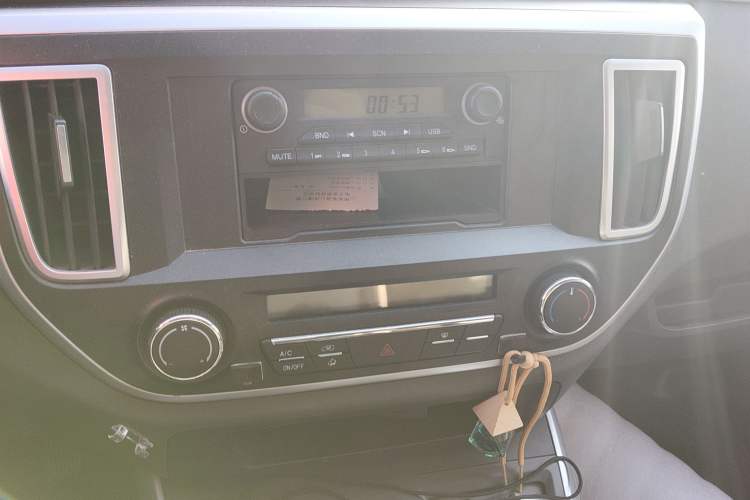 Used Jinbei Hiace King 2021 2.0L City Transport King Series Comfortable High-Roof 6-Seater 1TZS