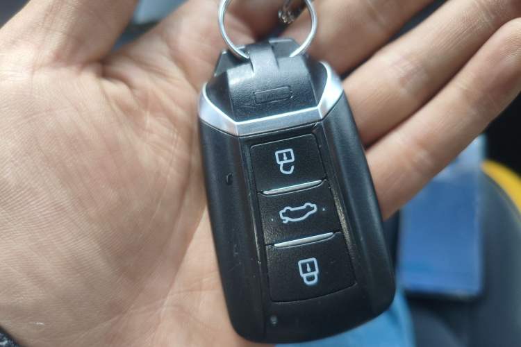 Used Dongfeng Aeolus Yixuan 2023 Mach Edition 1.5T Automatic Dream-Chasing Rider Version