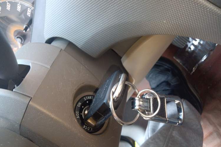 Used Chevrolet Sail 2013 Sedan 1.2L Manual Warm Edition
