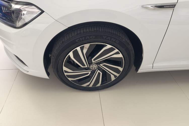 Used Volkswagen Sagitar 2022 280TSI DSG Excellence Edition Left Front Wheel Hub