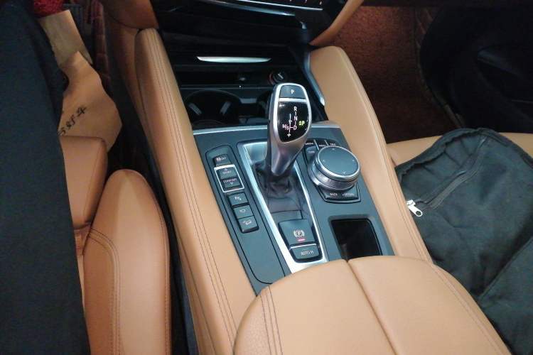 Used BMW X6 2015 xDrive35i Leading Model
