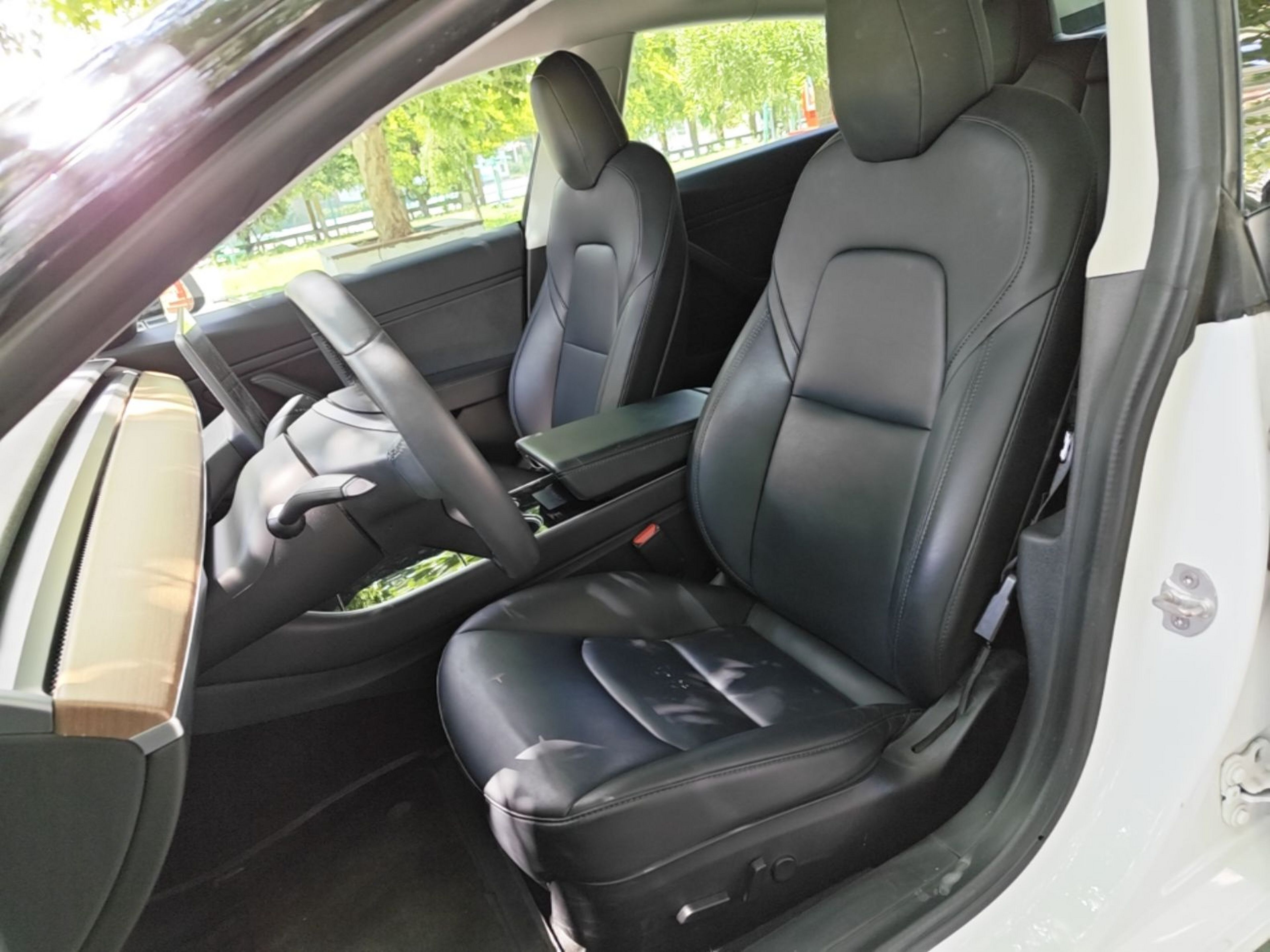 Vordere Reihe im Auto