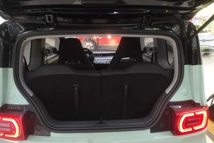 Used Wuling Hongguang MINIEV 2022 Macaron Premium Model – Lithium Iron Phosphate Trunk