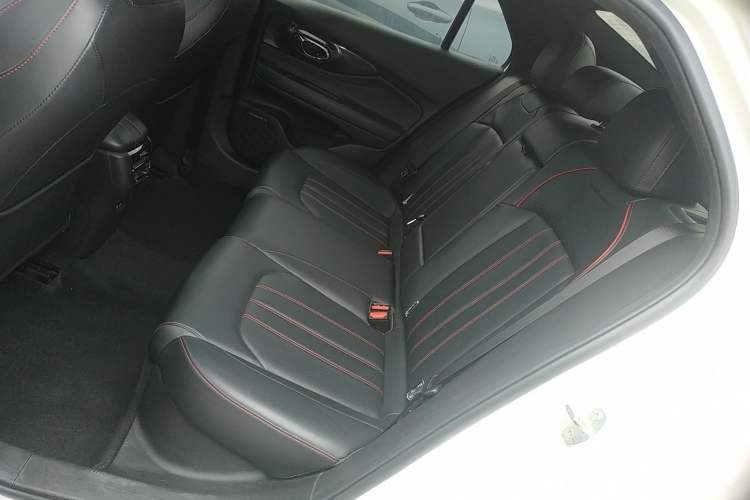 Used GAC Trumpchi EMPOW 2021 270T DCT J16 Version Left Rear Seat