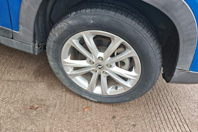 Used Dongfeng Fengon S560 2019 1.8L Manual Urban Model
