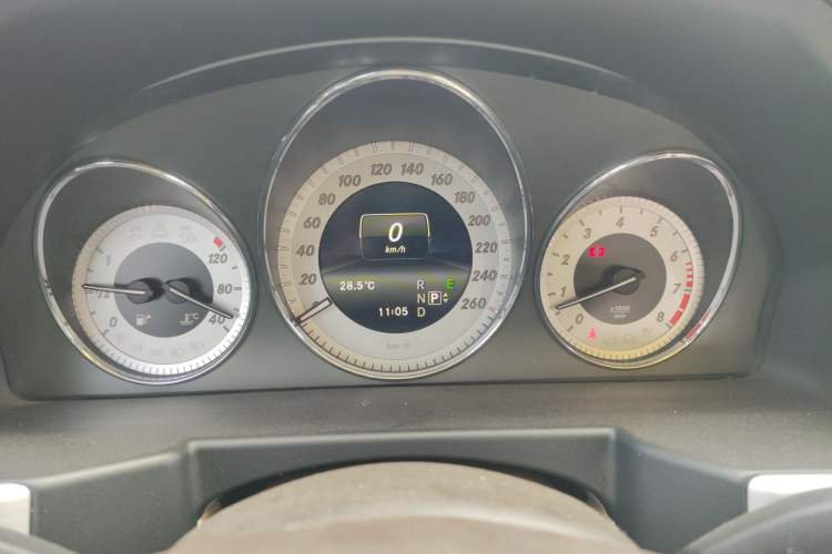 Used Mercedes-Benz GLK-Class 2013 GLK 300 4MATIC Dynamic Sunroof Model
