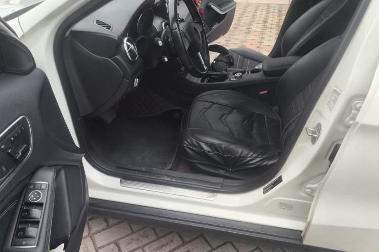 Used Mercedes-Benz GLA 2015 GLA 200 Fashion Model