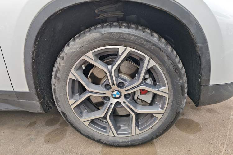 Used BMW X1 2022 sDrive25Li Leading Model Right Front Wheel Hub