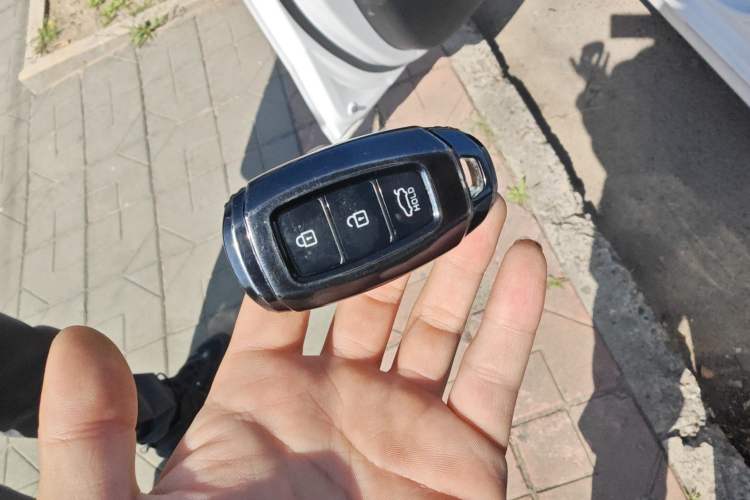 Used Hyundai Elantra 2021 1.5L CVT GLX Elite Edition Vehicle Key