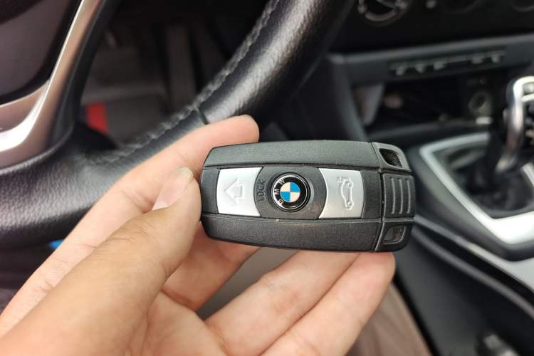 Used BMW X1 2014 sDrive18i Fashion Model Vehicle Key
