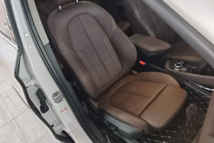 Used BMW X1 2019 xDrive20Li Luxury Model Right Front Seat