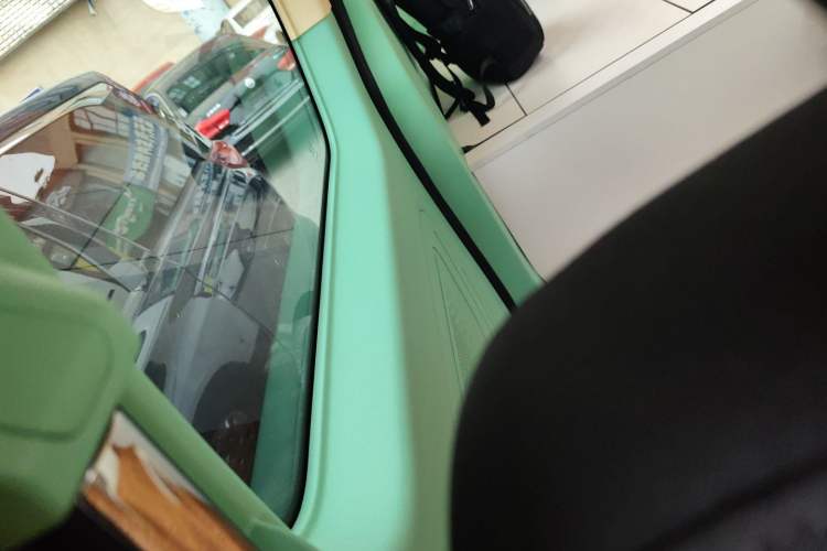 Used SAIC MAXUS Xintu V70 2023 2.0T Elite Edition Automatic Short Wheelbase Low Roof – 5/6 Seats