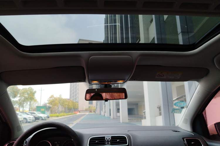 Used Volkswagen Polo 2016 1.6L Automatic Luxury Model