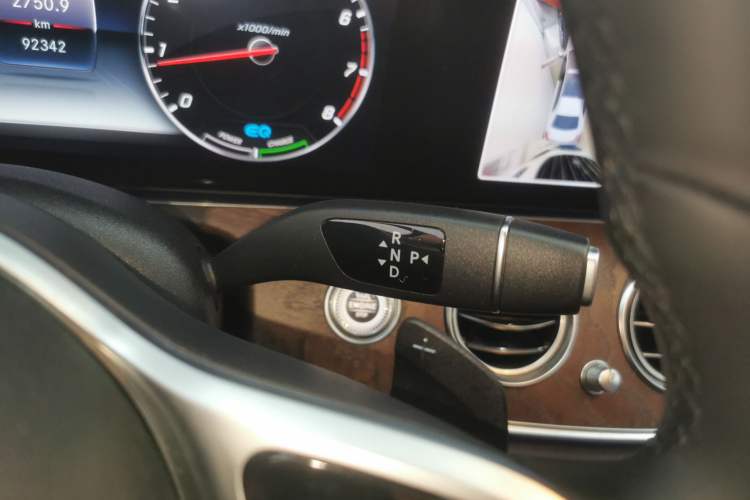 Used Mercedes-Benz E-Class 2019 E 260 L
