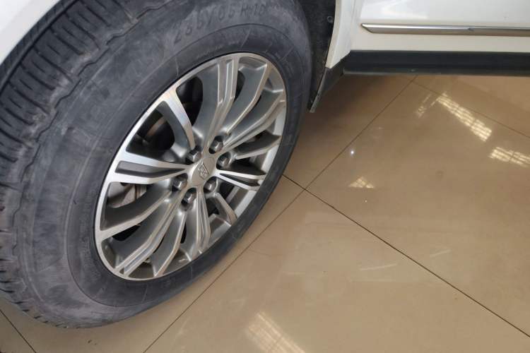 Used Cadillac XT5 2016 28T Four-Wheel Drive Luxury Model
