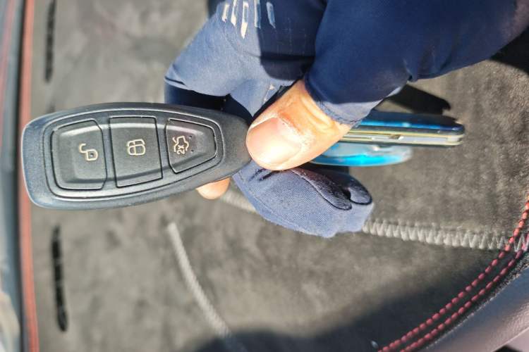 Used Ford Kuga 2015 2.0L GTDi Four-Wheel-Drive Sport Model