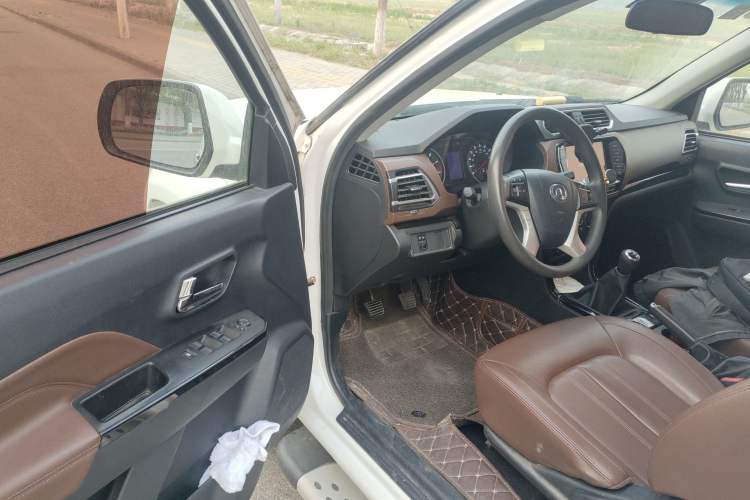 Used Great Wall Wingle 6 2017 2.4L Gasoline Two-Wheel Drive Elite Version 4G69 Driver Seat